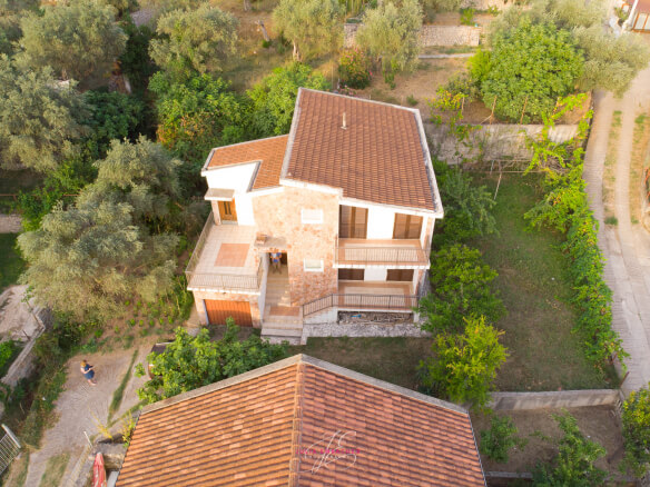 Velika kuća u Baru