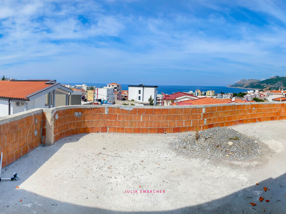House with 7 apartments in Dobra Voda