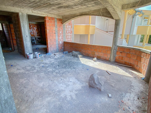 House with 7 apartments in Dobra Voda
