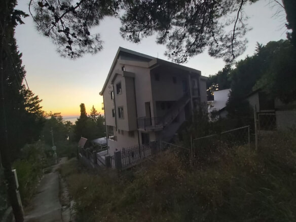Kuća za prodaju u gotovini – BHK24