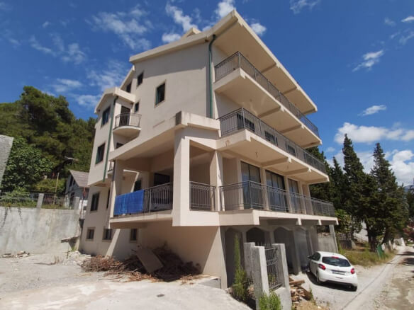 Kuća za prodaju u gotovini – BHK24