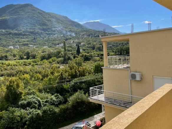 Prodajem kuću u gotovini – 40 BHK