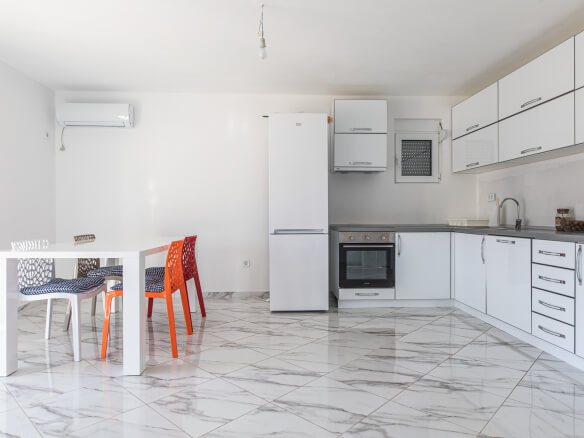 Дом для продажи в Добра Вода – DVHK9