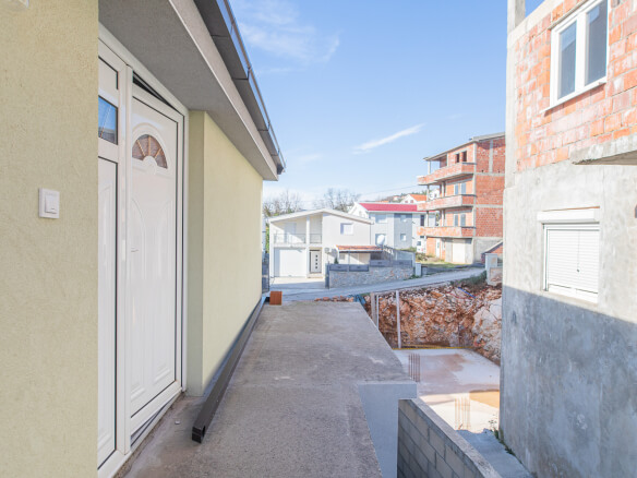 Дом для продажи в Добра Вода – DVHK9