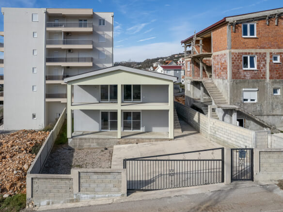 Дом для продажи в Добра Вода – DVHK9