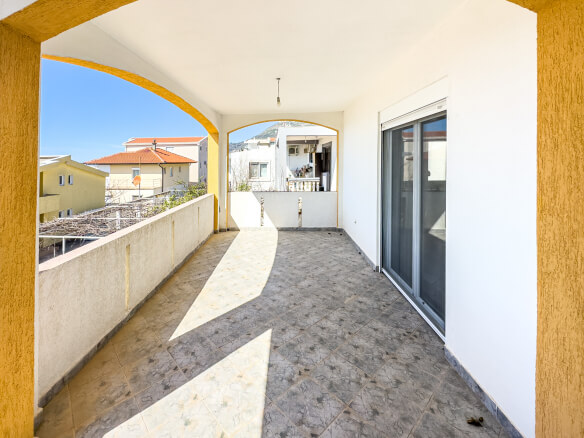 Haus zum Kauf in Bar – BHK12