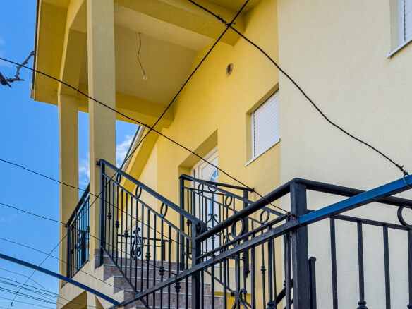 Haus zum Kauf in Dobra Voda – DVHK2