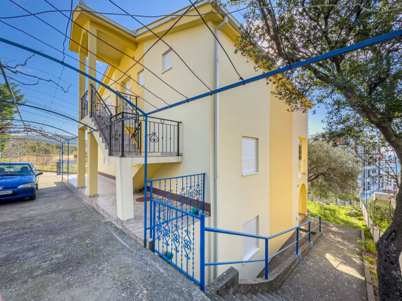 Haus zum Kauf in Dobra Voda – DVHK2