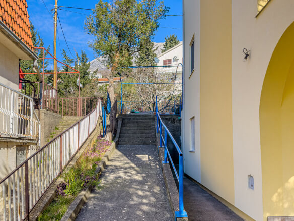 Haus zum Kauf in Dobra Voda – DVHK2