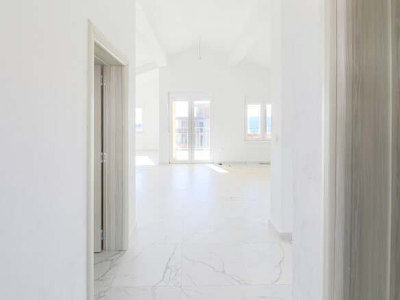 Haus zum Kauf in Dobra Voda – DVHK2
