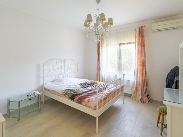 Дом для продажи в Баре – BHK41