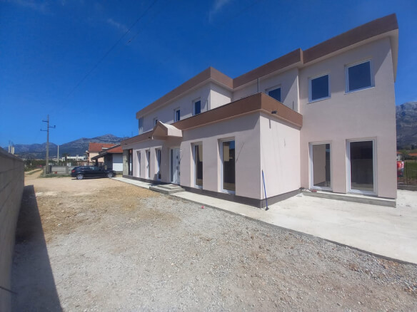 Kuća za prodaju u gotovini – BHK23