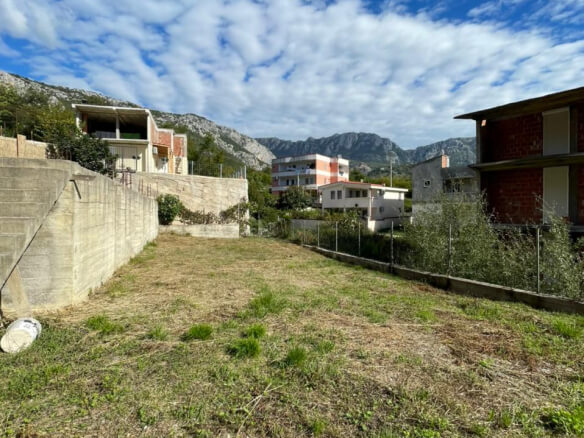 Prodajem kuću u gotovini – 40 BHK