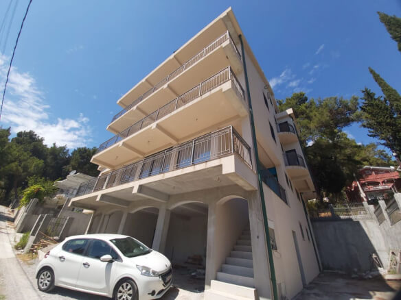 Kuća za prodaju u gotovini – BHK24