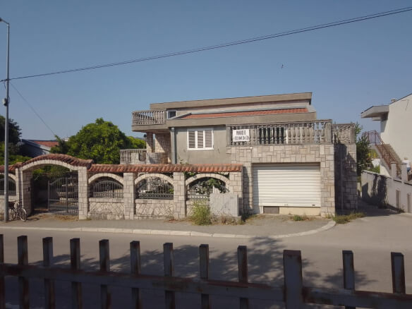 House for sale in Bar – BHK6