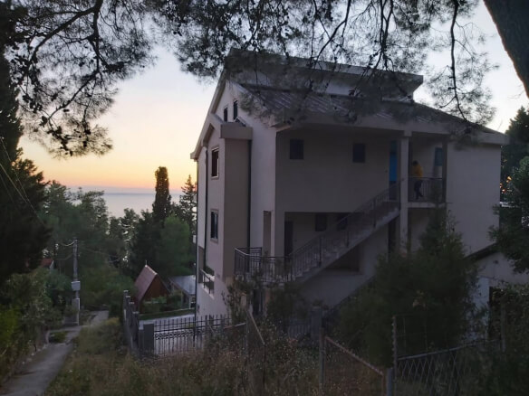 Kuća za prodaju u gotovini – BHK24