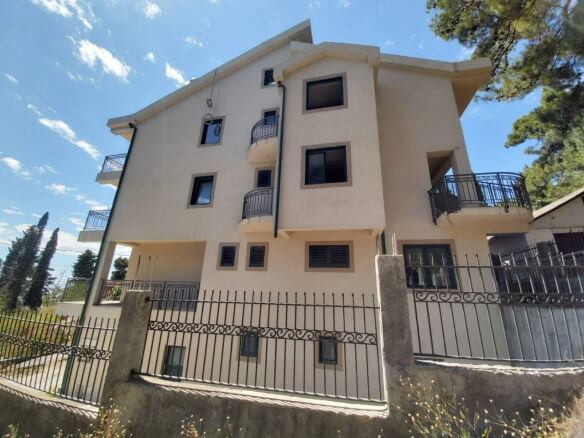Kuća za prodaju u gotovini – BHK24