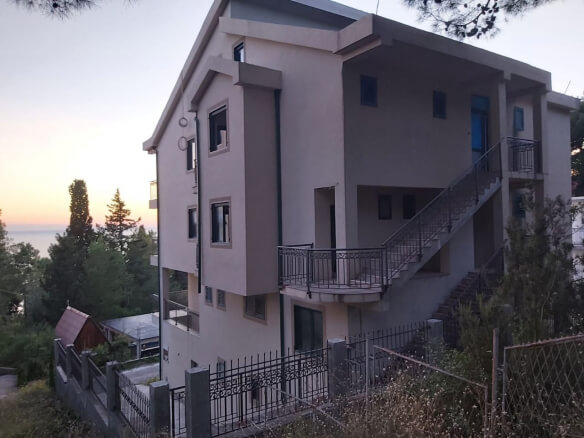 Kuća za prodaju u gotovini – BHK24