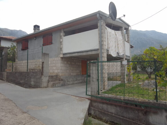 Kuća za prodaju u gotovini – BHK26