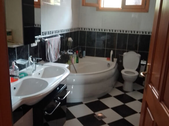 Kuća za prodaju u gotovini – BHK26