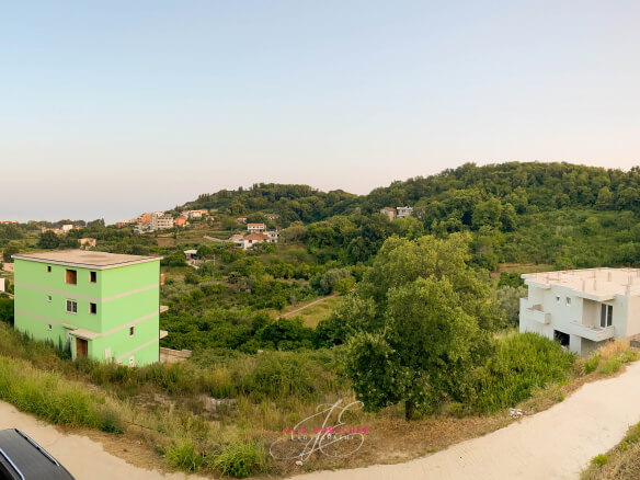 Ulcinj – velika kuća sa 3 stana