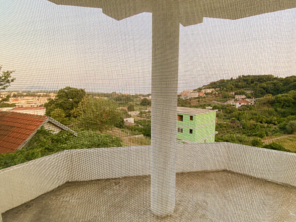 Ulcinj – velika kuća sa 3 stana