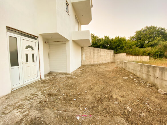 Ulcinj – velika kuća sa 3 stana
