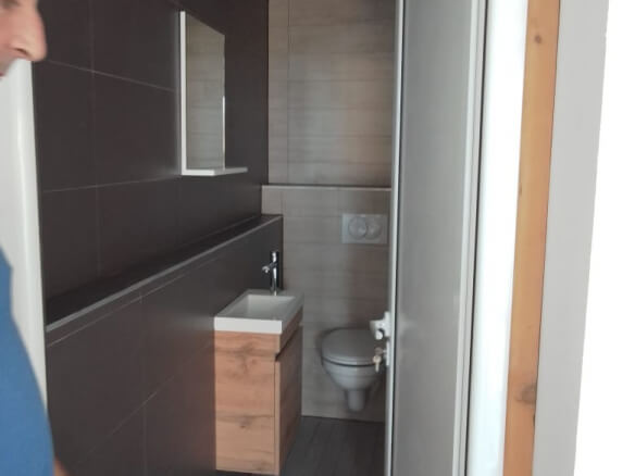 Haus für Gewerbe zur Miete in Bar – MB13