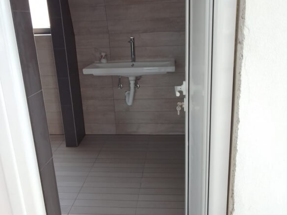 Haus für Gewerbe zur Miete in Bar – MB13