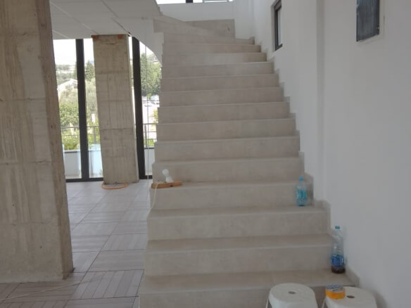 Haus für Gewerbe zur Miete in Bar – MB13