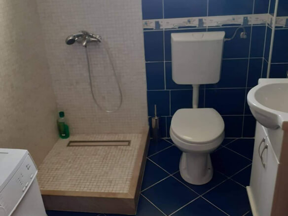 Izdaje se trosoban stan u Baru – MB23