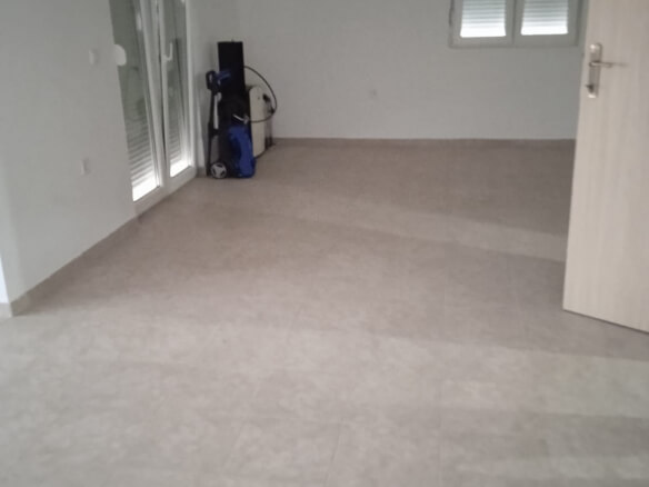 Unfurnished apartment for rent in Dobra Voda – MDV5