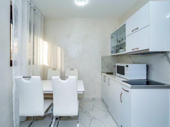 7 apartments for rent in Dobra Voda – MDV1