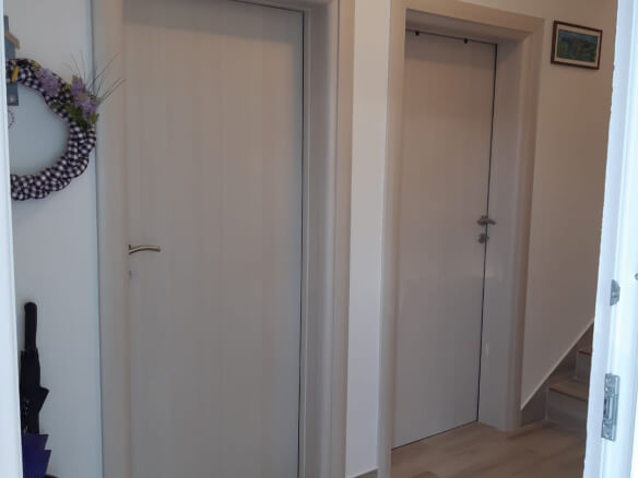 Haus in Radovići zum Kauf – RAHK1