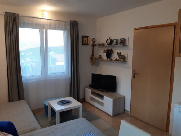 Haus in Radovići zum Kauf – RAHK1