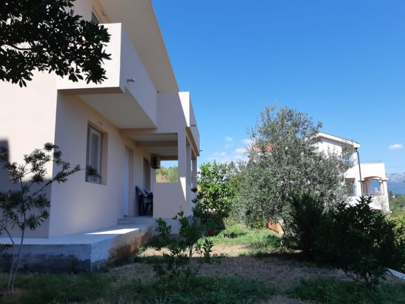 Haus in Radovići zum Kauf – RAHK1