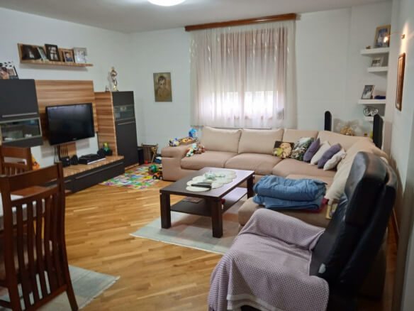 Kuća za prodaju u gotovini – BHK59