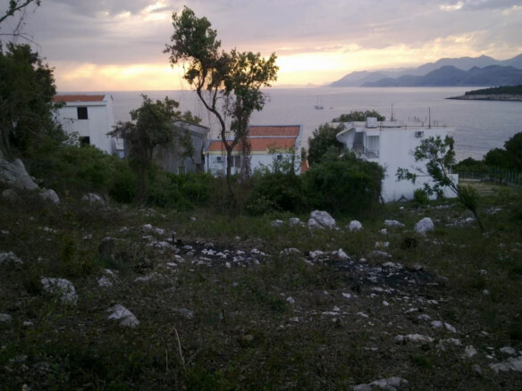 Land for sale near the sea – Kom1