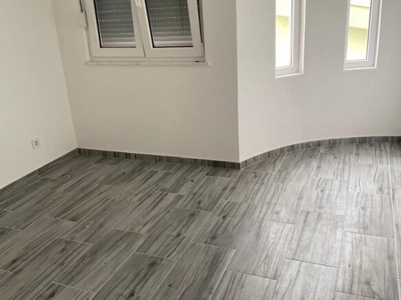 Izdajem dvosoban stan u Baru – MB45