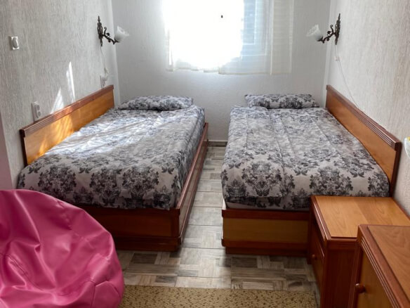 Izdaje se dvosoban stan u centru Bara – MB48