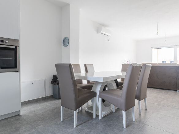Kuća za prodaju u gotovini – BHK33