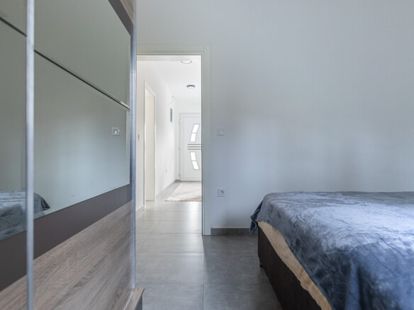 Kuća za prodaju u gotovini – BHK33