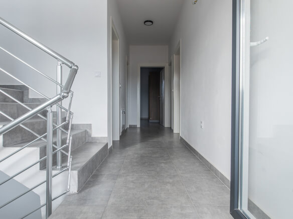 Kuća za prodaju u gotovini – BHK33