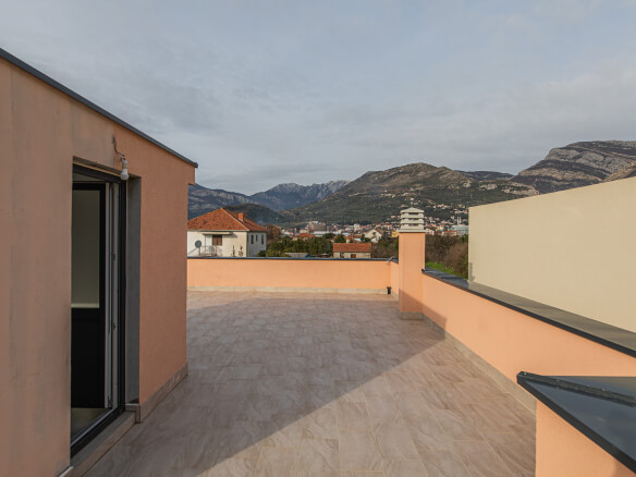 Kuća za prodaju u gotovini – BHK33