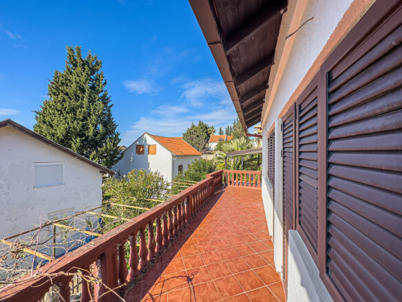 Дом для продажи в Utjeha – UHK9