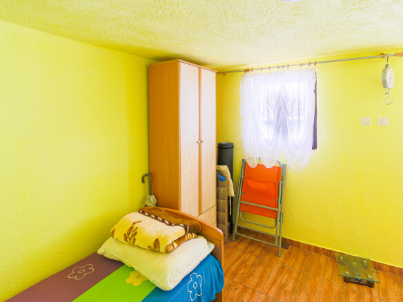 Дом для продажи в Utjeha – UHK9