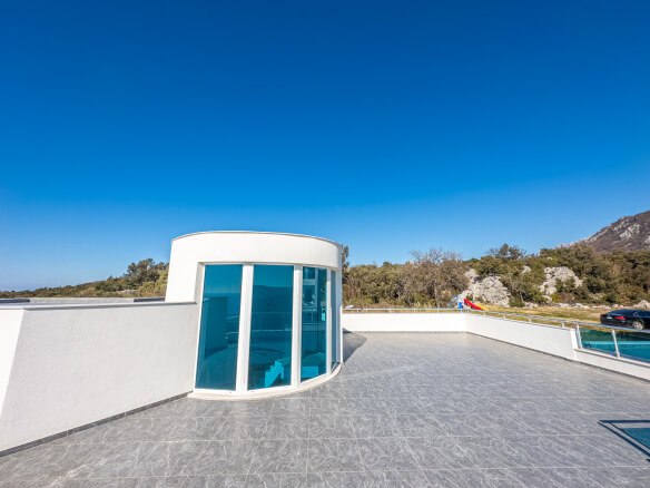 Haus zum Kauf in Dobra Voda – DVHK18