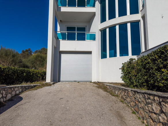 Haus zum Kauf in Dobra Voda – DVHK18