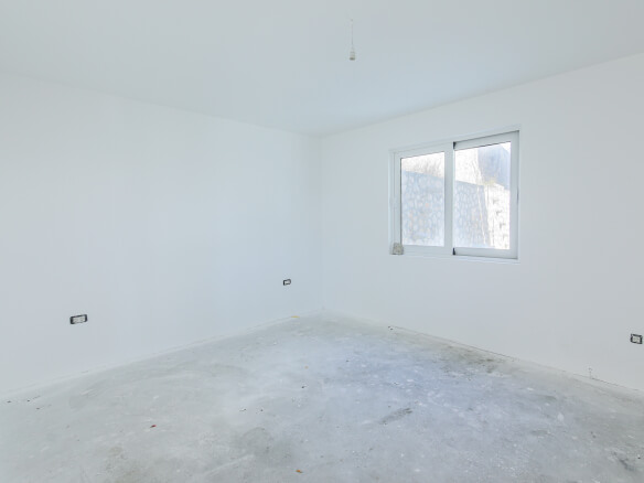 Haus zum Kauf in Dobra Voda – DVHK18