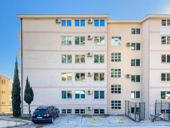 Wohnung zum Kauf in Petrovac – PeWK1